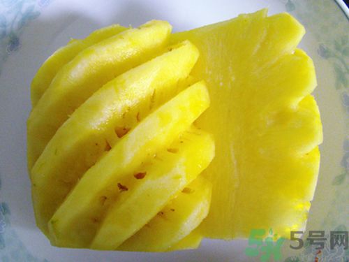 晚上9點(diǎn)可以吃菠蘿嗎？晚上吃芒果好嗎？