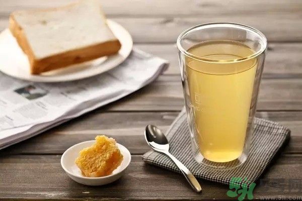 早上空腹喝蜂蜜水好嗎？可以空腹喝蜂蜜水嗎？