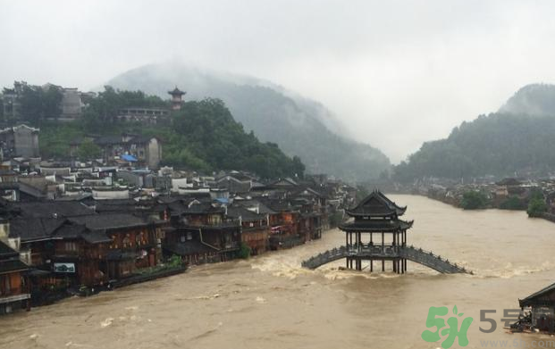 湖南為什么出現(xiàn)暴雨？湖南暴雨受災(zāi)嚴(yán)重情況？