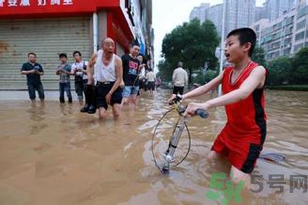 湖南為什么出現(xiàn)暴雨？湖南暴雨受災(zāi)嚴(yán)重情況？