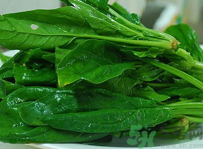 菠菜和豆腐能一起吃嗎？菠菜和豆腐一起吃會(huì)得腎結(jié)石嗎？