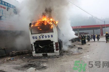 加油過滿汽車起火是怎么回事？汽車加油要注意什么？