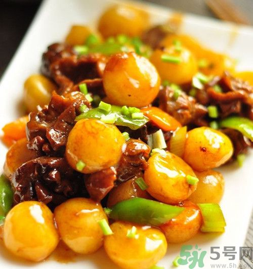 土豆皮變綠還可以吃？土豆發(fā)青吃了會(huì)中毒嗎？