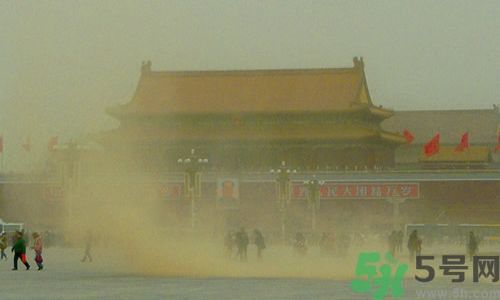 沙塵暴逼近北京到哪里了？遇到沙塵暴怎么辦？