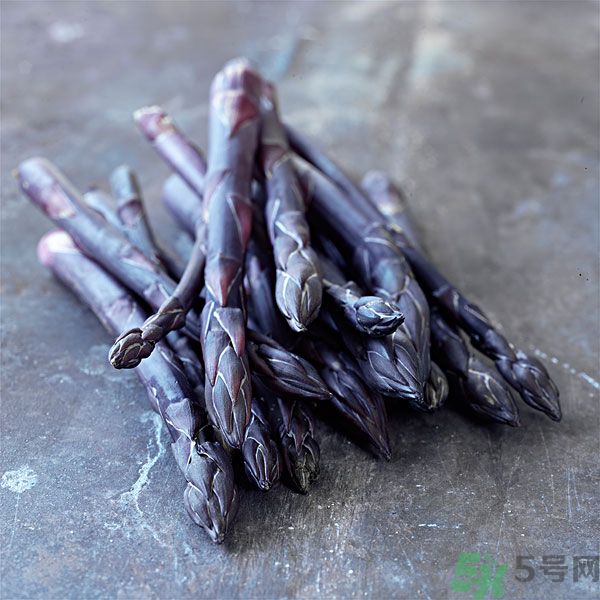紫蘆筍是轉(zhuǎn)基因嗎？紫蘆筍和綠蘆筍哪個(gè)好？