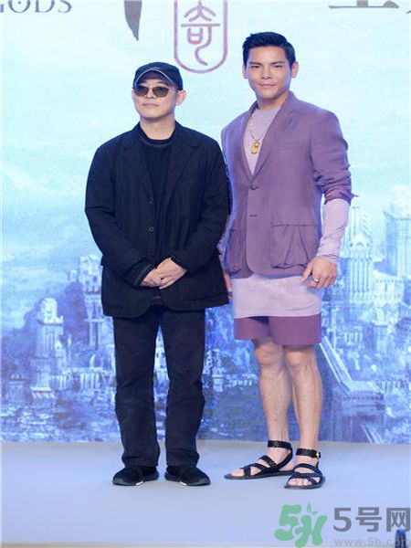 李連杰為什么故意打向佐？向佐是誰？