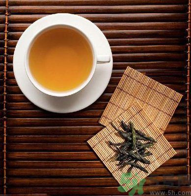感冒的時(shí)候能喝苦丁茶嗎？感冒為什么不能喝苦丁茶？