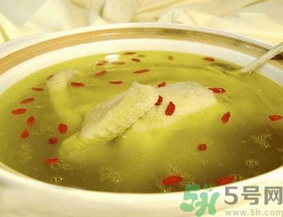燉雞湯怎么去腥？燉雞湯很腥要怎做才好？