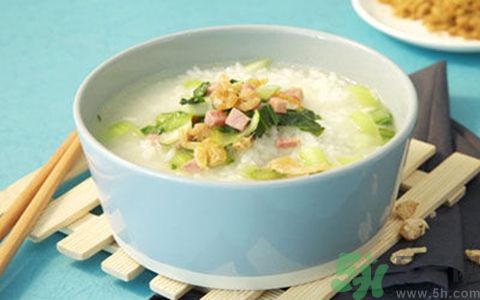 吃湯泡飯傷胃嗎？湯泡飯有什么危害？