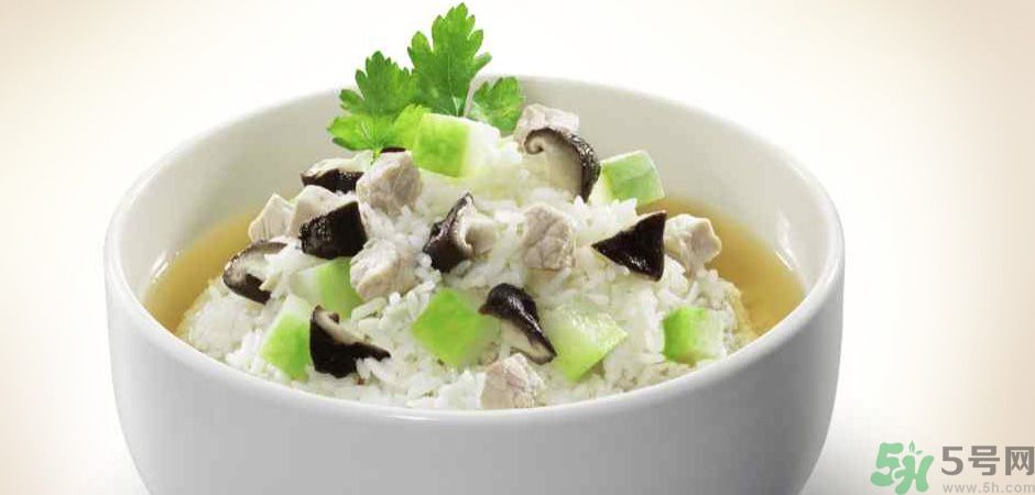 吃湯泡飯傷胃嗎？湯泡飯有什么危害？