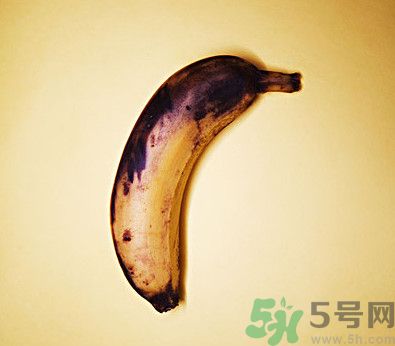 香蕉皮有黑點(diǎn)還能吃嗎？香蕉怎么保存不變黑？