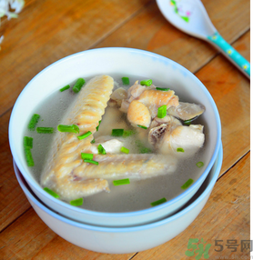 煲湯用什么鍋好？燉雞湯用什么鍋好呢？