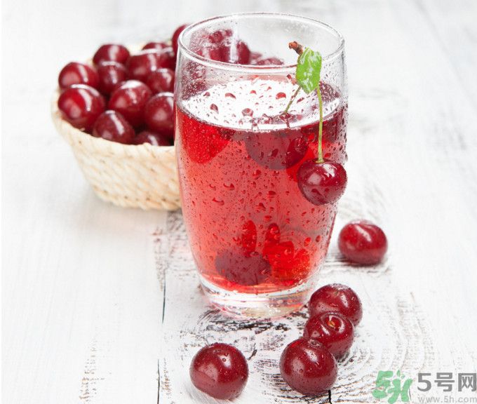 櫻桃泡酒能治療痛風(fēng)嗎？櫻桃泡酒能喝嗎？