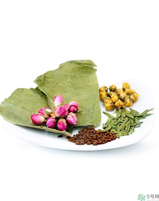 荷葉冬瓜減肥茶的做法是什么？喝荷葉冬瓜減肥茶有什么注意事項(xiàng)？