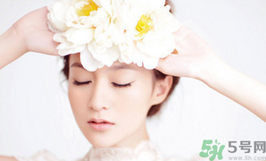 詩(shī)莉薇松茸.瑾皙亮妍絲悅精華水好用嗎？詩(shī)莉薇松茸.瑾皙亮妍絲悅精華水適合什么年齡？