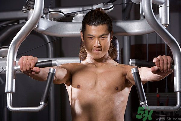 練肌肉會(huì)破壞肌肉組織嗎？練肌肉要注意什么呢？