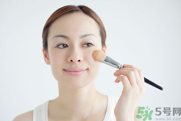 化妝刷如何使用效果好？化妝刷該怎么保養(yǎng)？