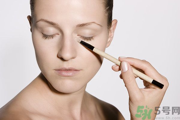 化妝刷如何使用效果好？化妝刷該怎么保養(yǎng)？