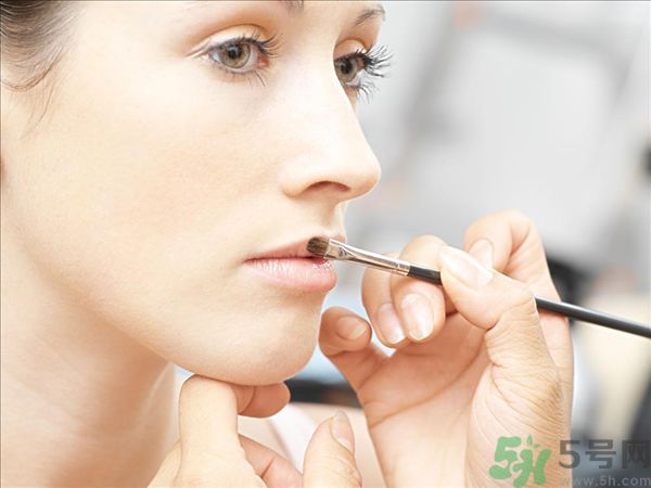 化妝刷如何使用效果好？化妝刷該怎么保養(yǎng)？