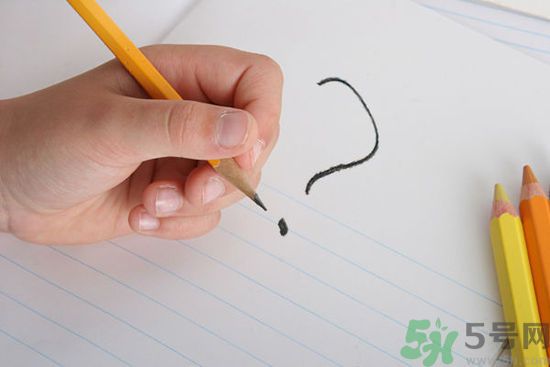 左撇子真的更聰明嗎？左撇子的優(yōu)勢與劣勢