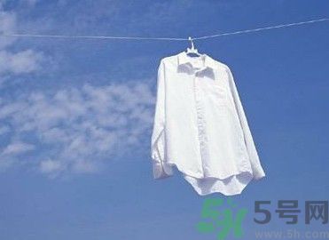 白衣服發(fā)黃要怎么清洗？白衣服發(fā)黃要怎么辦？