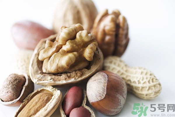吃堅(jiān)果有什么好處？吃堅(jiān)果要注意什么？