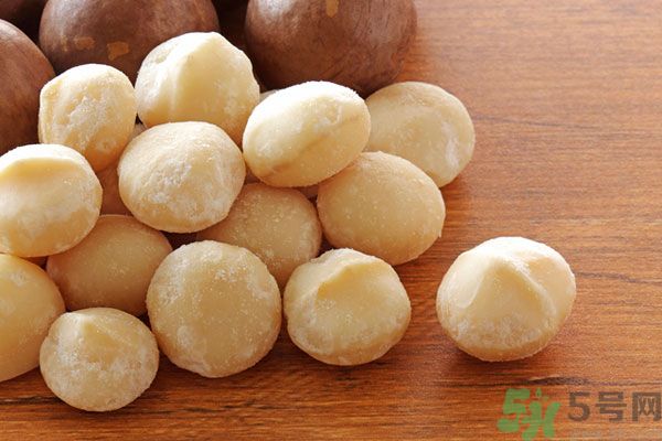 吃堅(jiān)果有什么好處？吃堅(jiān)果要注意什么？