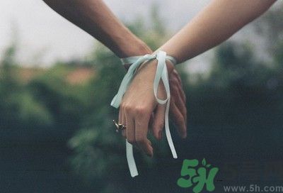 用醋泡手可以護(hù)膚嗎？怎么用醋泡手？