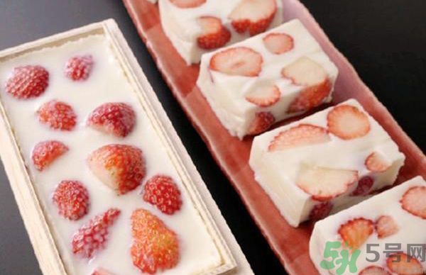 什么是草莓牛奶羊羹？草莓牛奶羊羹怎么做？