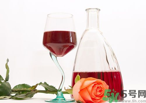 喝紅酒可以美容嗎？喝紅酒有什么好處？