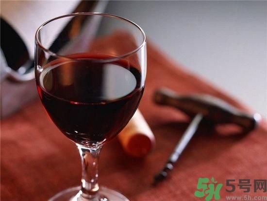 喝紅酒可以美容嗎？喝紅酒有什么好處？