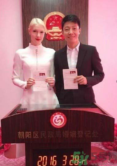 撒貝寧李白在哪里結(jié)婚？李白是誰？