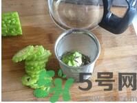 苦瓜泡水喝有什么好處？苦瓜泡水喝好嗎？
