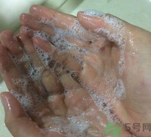 一人一方龍腦祛痘凈顏洗面奶怎么樣？好用嗎？