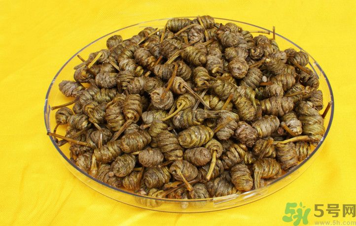 石斛和泥鰍能同吃嗎？石斛和泥鰍能一起吃嗎？