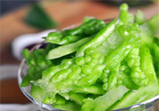 新鮮的苦瓜片能泡水喝嗎？新鮮苦瓜片泡水喝好嗎？