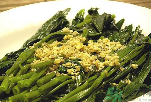 炒空心菜發(fā)黑怎么辦？空心菜怎么炒不發(fā)黑？