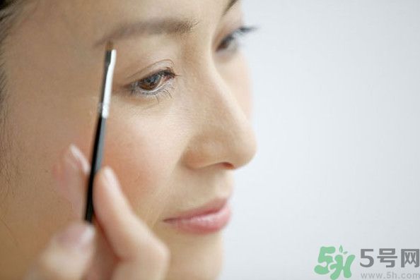 眉毛淡是種怎樣的體驗(yàn)？眉毛淡是什么原因？