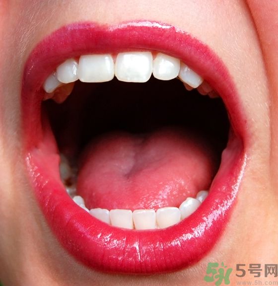 嘴里有潰瘍怎么辦？口腔潰瘍吃什么好？
