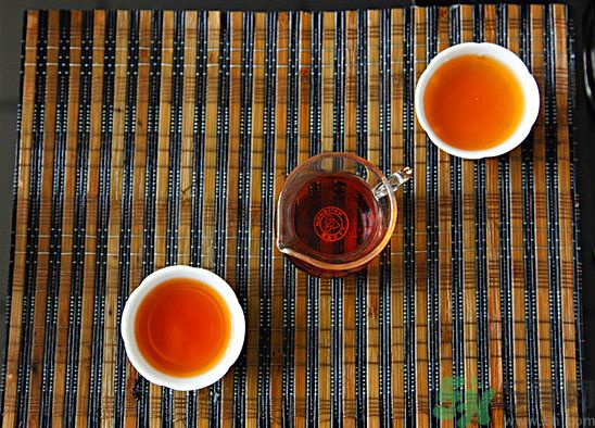 茉莉花綠茶加苦瓜能減肥嗎？茉莉花和苦瓜泡水喝嗎？