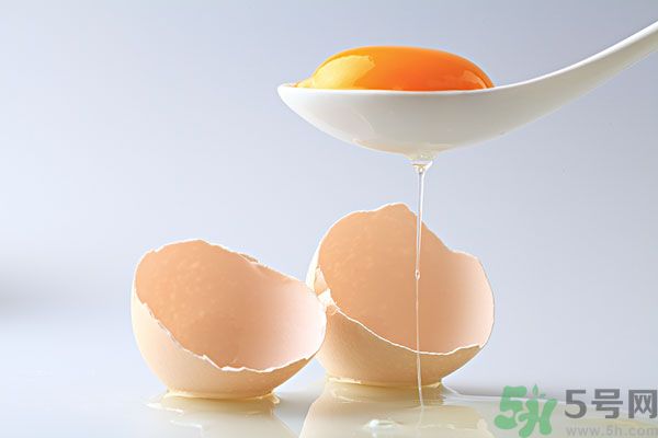 檸檬汁蛋清面粉做面膜能祛斑嗎？檸檬汁蛋清面粉能做面膜嗎？