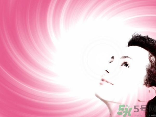 暗沉油性皮膚用什么護(hù)膚品？油性皮膚暗沉怎么護(hù)理？