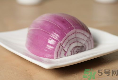 洋蔥可以生吃嗎？洋蔥生吃有什么好處？