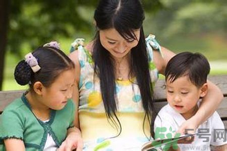 9歲女孩擬二胎合同維權(quán)是怎么回事？父母生二胎要怎樣和孩子溝通？