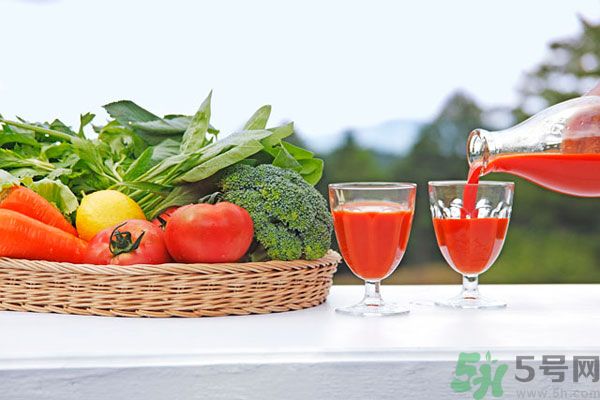 蔬菜汁可以使皮膚變白嗎？蔬菜汁加熱能當(dāng)護(hù)膚水用嗎？