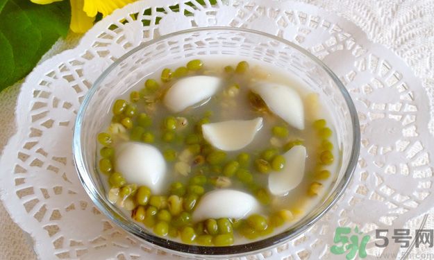 綠豆煮出來為什么是紅色的？怎么煮綠豆湯不發(fā)紅？