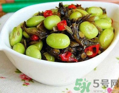 芥菜與鯽魚可以一起吃嗎？芥菜和鯽魚一起吃好不好？