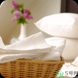 衣服上沾到油漬怎么洗干凈？衣服上有油漬要怎么辦？