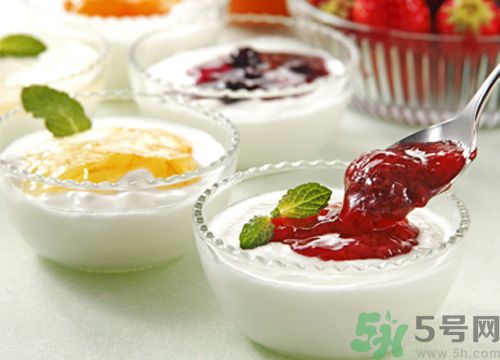 剛吃了消炎藥能喝酸奶嗎？剛吃了消炎藥喝酸奶會(huì)怎么樣？