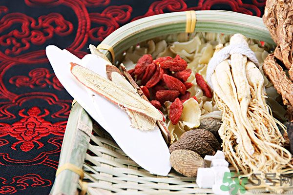 夏天吃茯苓好嗎？夏天吃茯苓有什么好處？